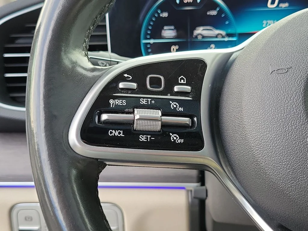 Used 2020 White Mercedes-Benz GLE 350 image 32