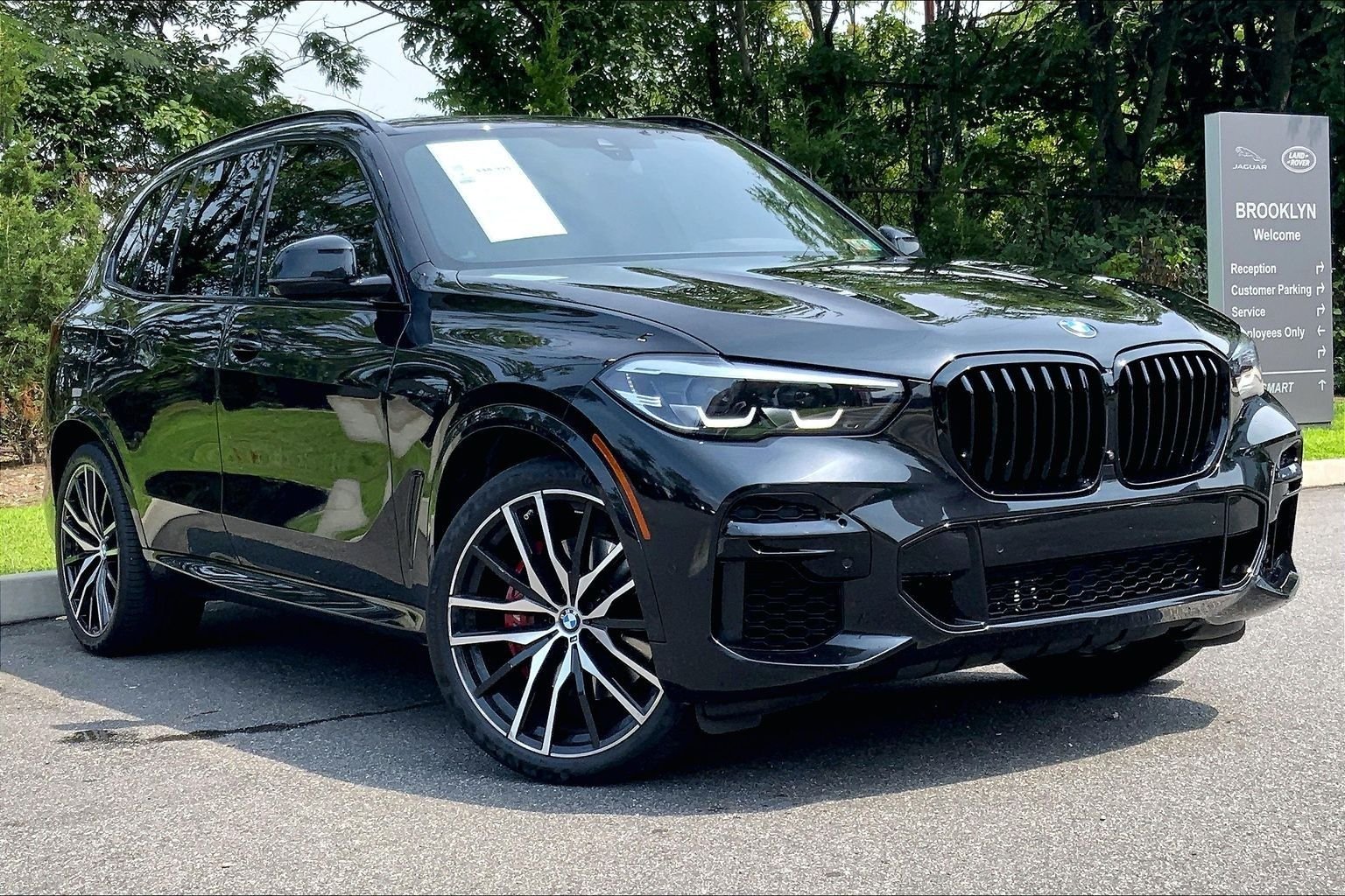 Used 2023 Black Sapphire Metallic BMW xDrive40i image 2