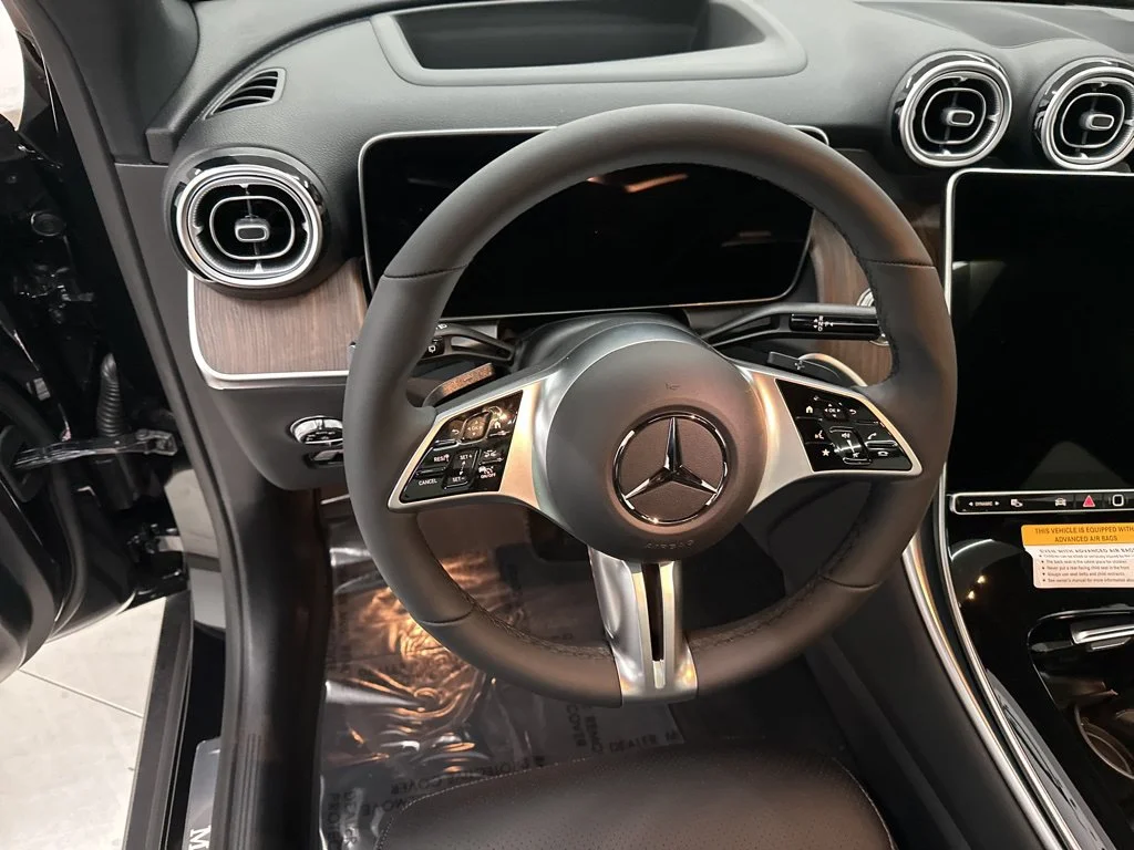Used 2026 Black Mercedes-Benz GLC 300 image 10