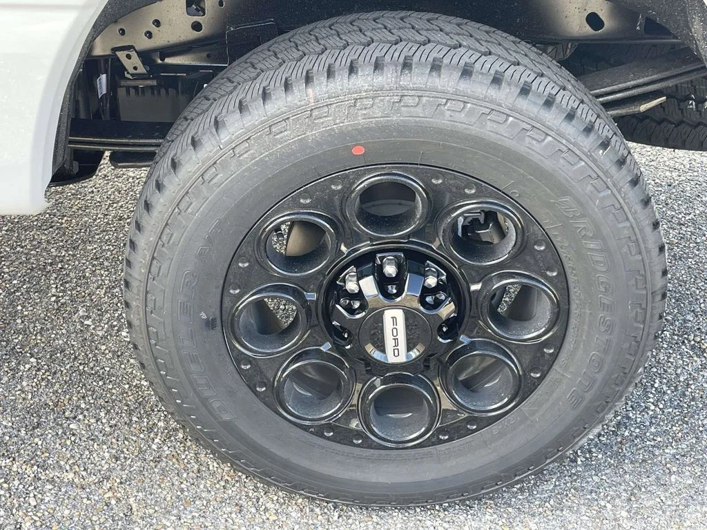 New 2026 Avalanche Ford F-250® XLT image 9