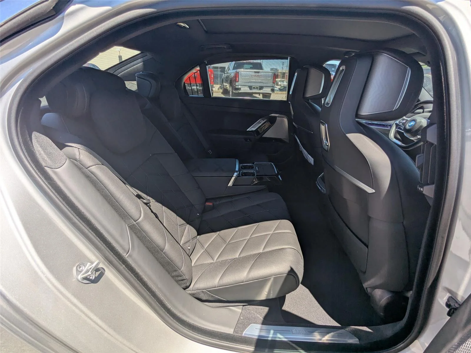 Used 2024 Space Silver Metallic BMW eDrive50 image 33