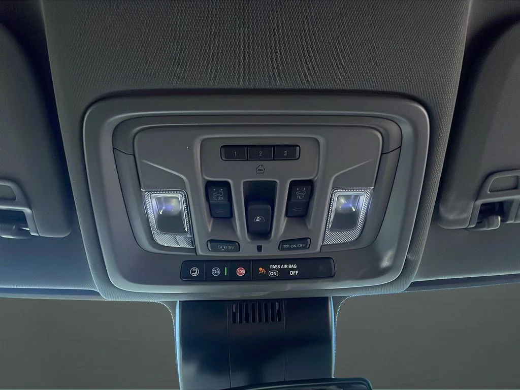 Used 2025 Black GMC Elevation image 27