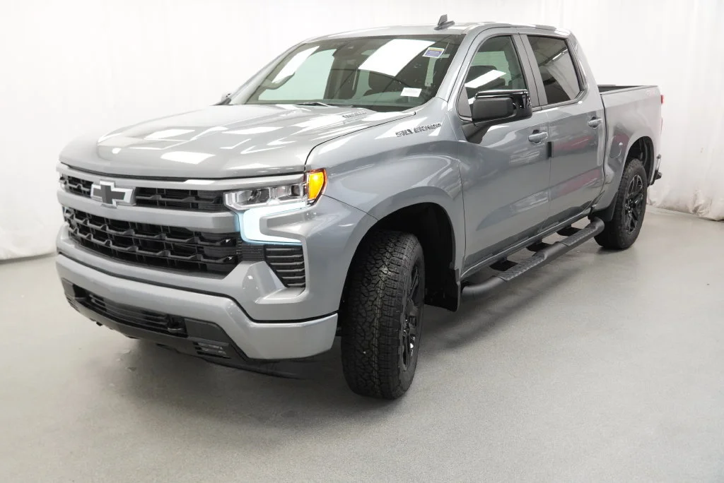 New 2026 Sterling Gray Metallic Chevrolet RST image 18