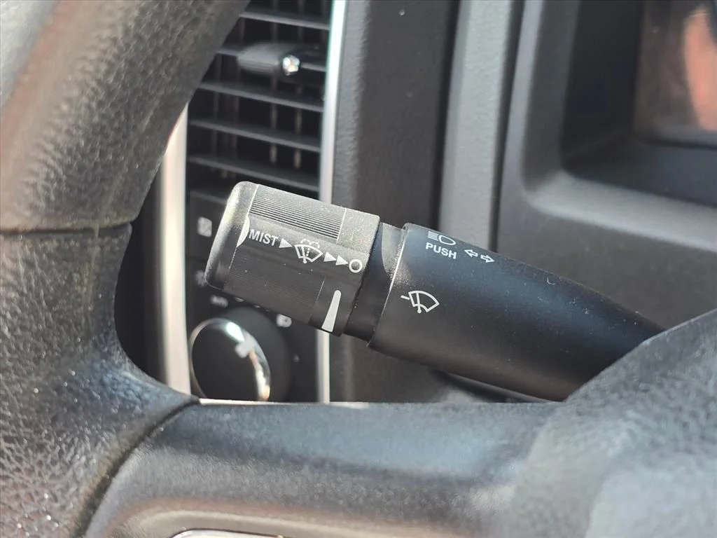 Used 2020 Silver Ram SLT image 20