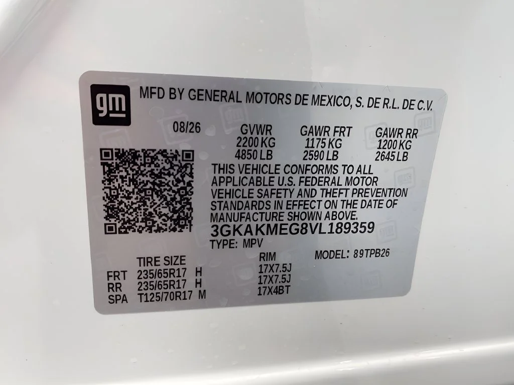 New 2027 Summit White GMC Elevation image 36