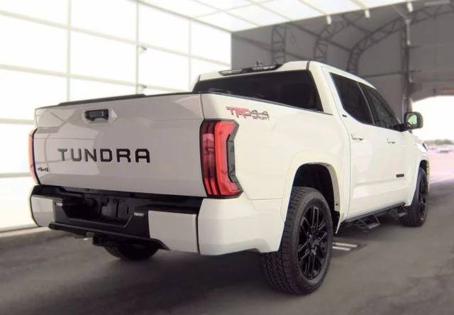 Used 2023 White Toyota SR5 image 3