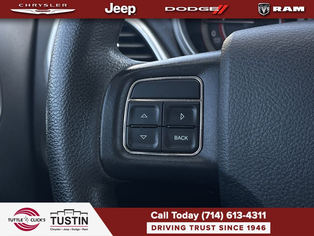 Used 2019 White Noise Tri-Coat Dodge SE image 36