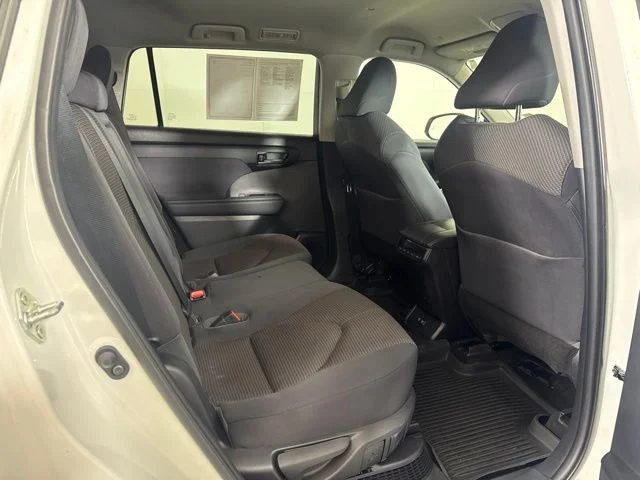 Used 2021 White Toyota LE image 5