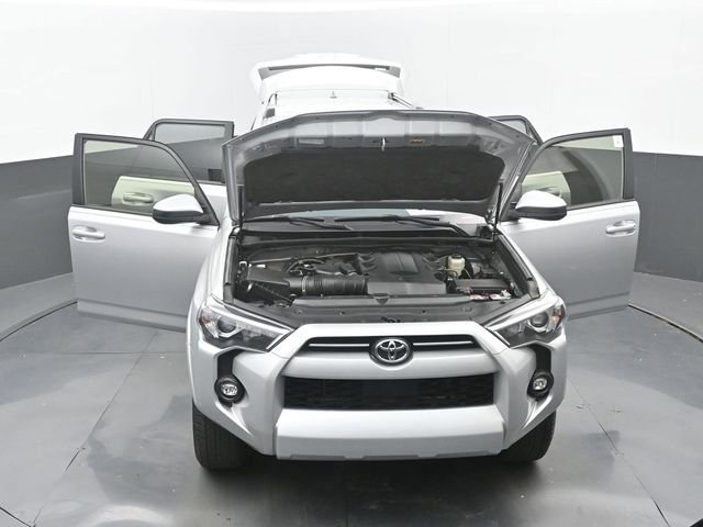 Used 2022 Classic Silver Metallic Toyota SR5 image 35