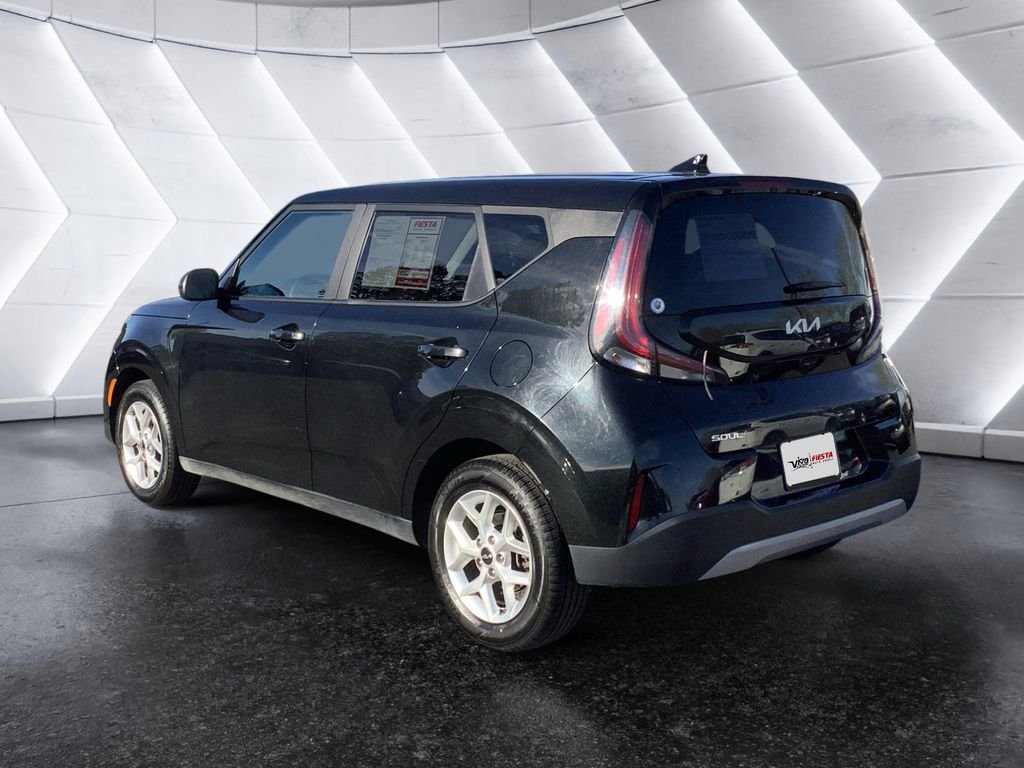 Used 2023 Black Kia LX image 6
