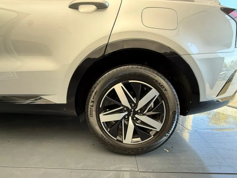 Used 2022  Kia S Sport Utility 4D image 42