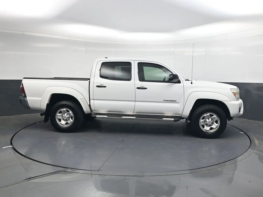 Used 2015 White Toyota PreRunner image 4