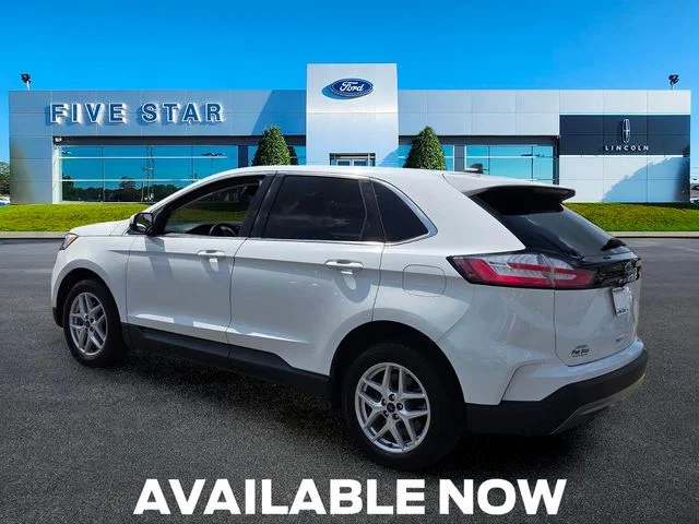 Used 2022 White Ford SEL image 5