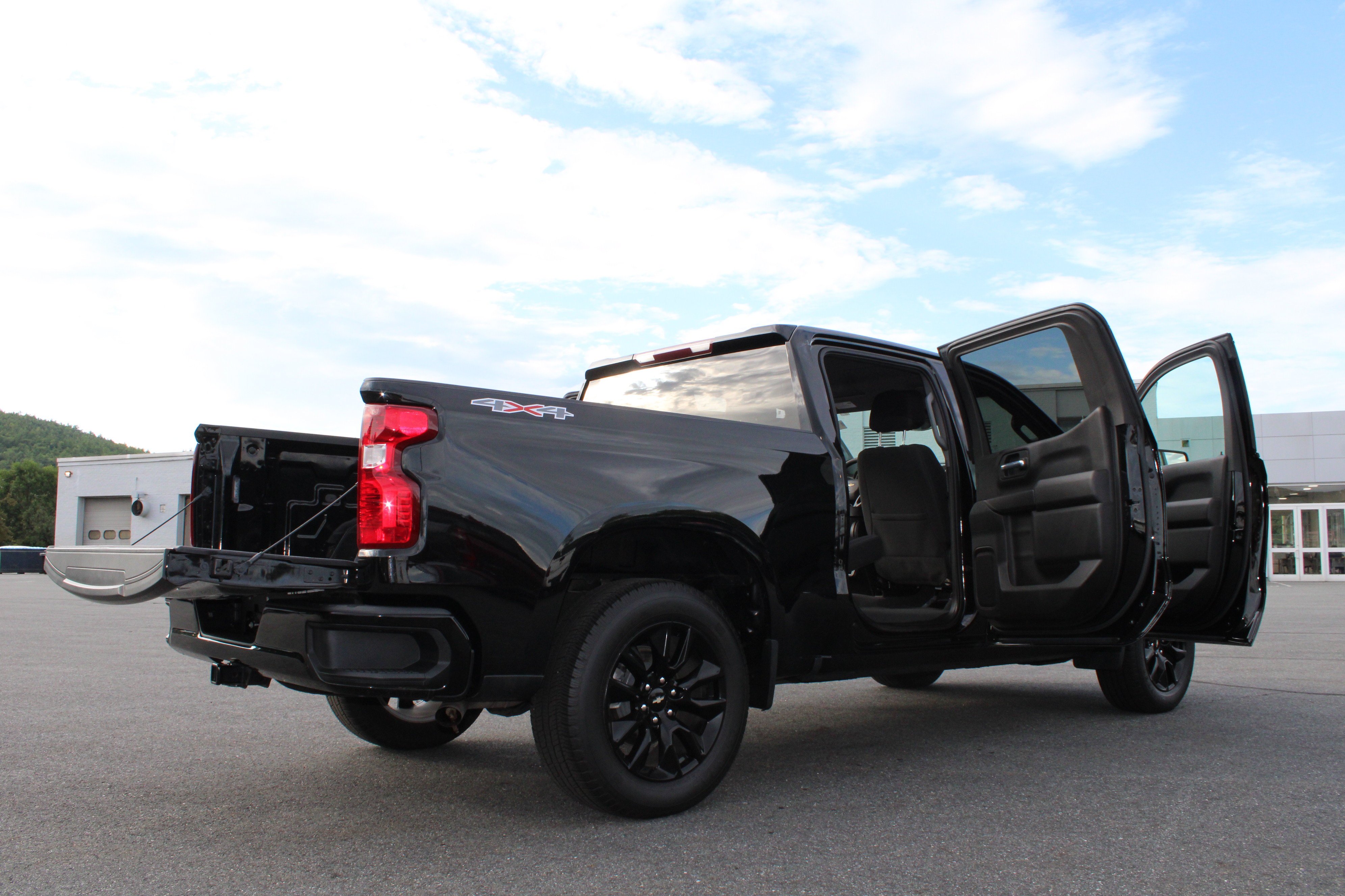 Used 2023 Black Chevrolet Custom image 18