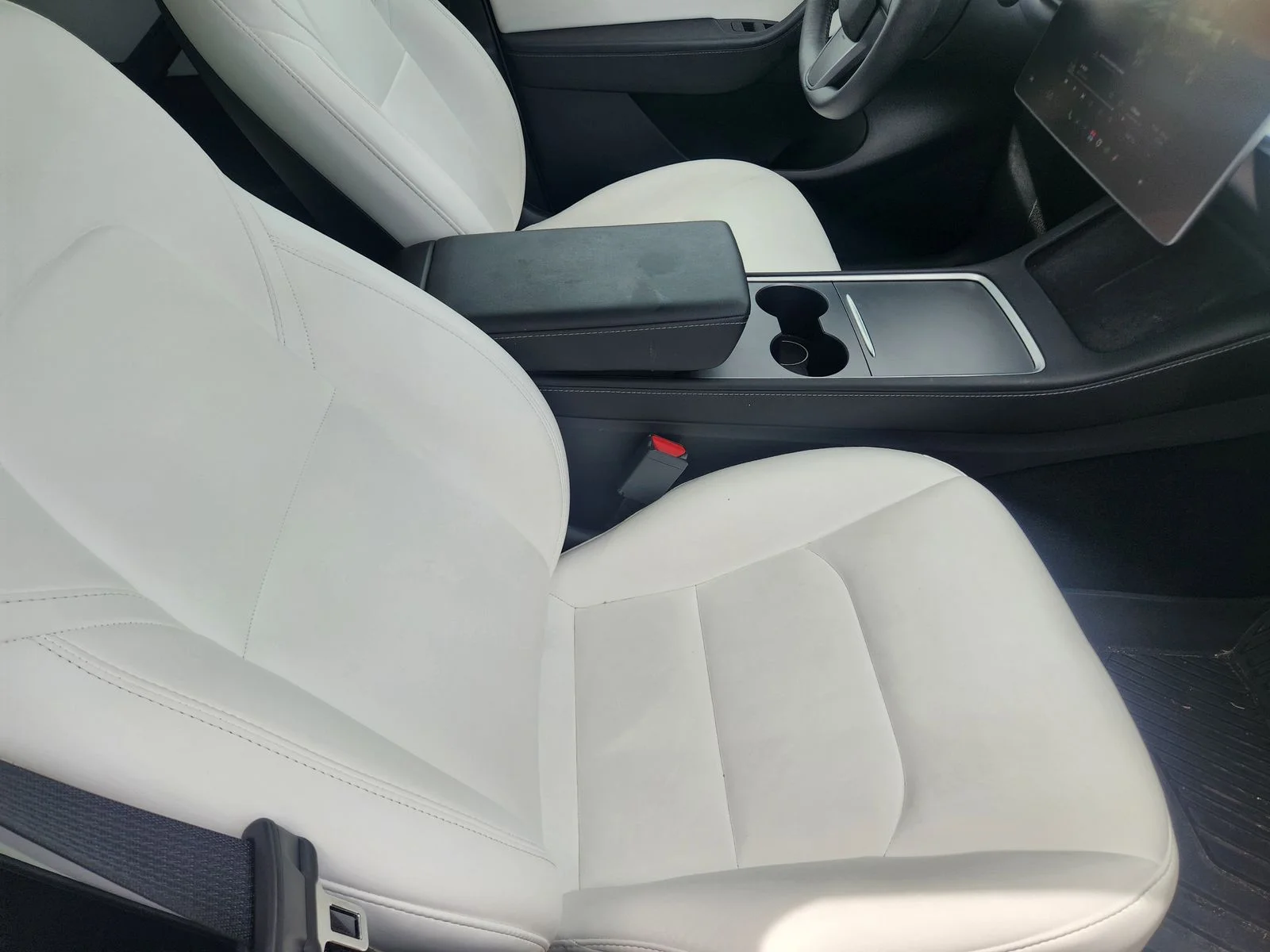 Used 2022 White Tesla Long Range image 12