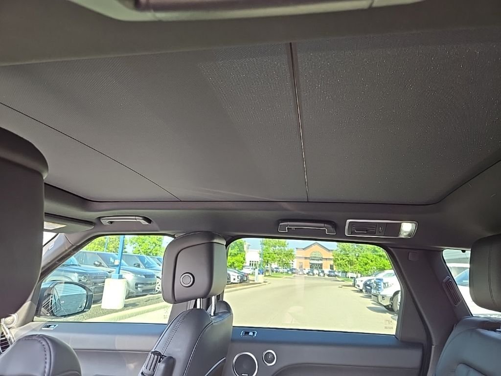 Used 2019 Corris Gray Metallic Land Rover HSE image 15
