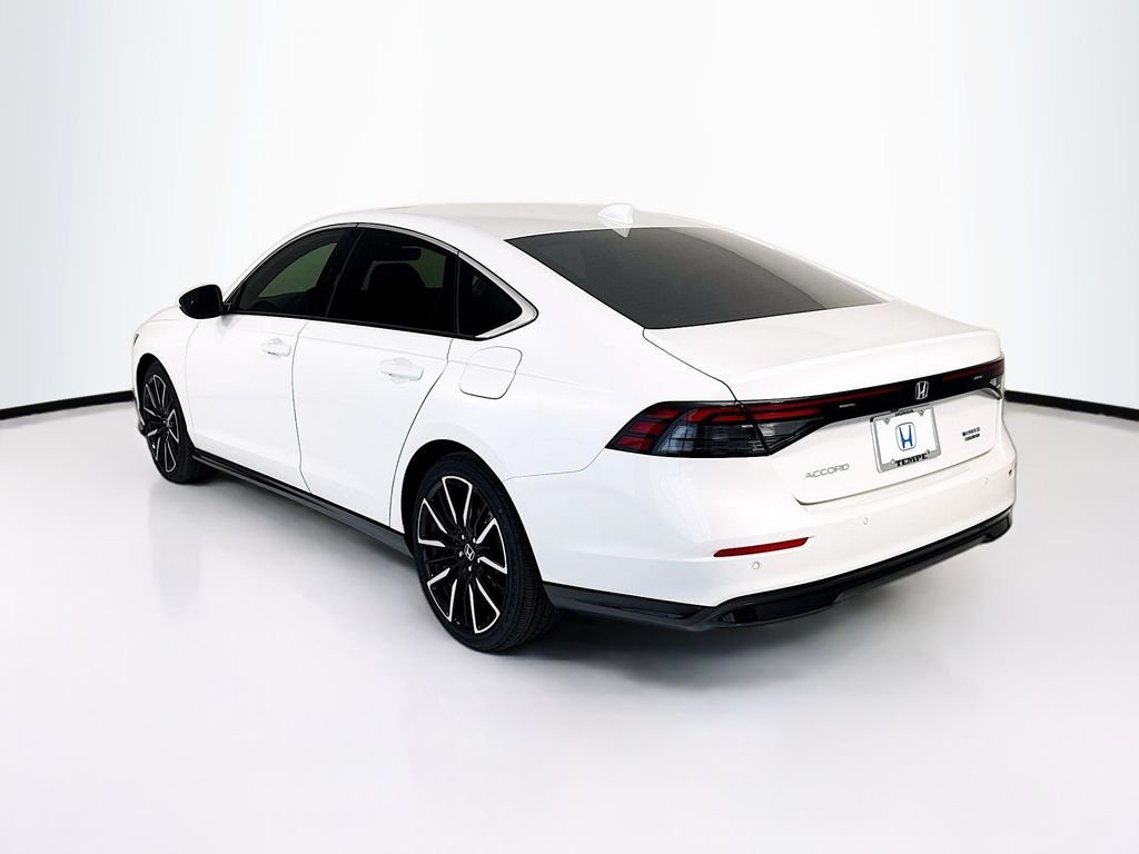 New 2026 Platinum White Pearl Honda Touring image 7