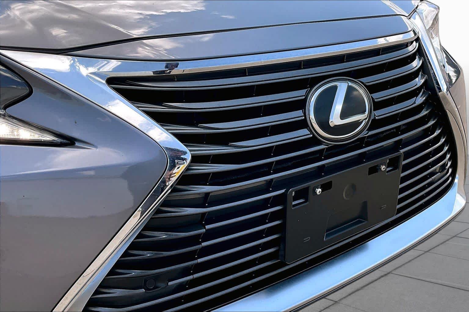 Used 2016 Nebula Gray Pearl Lexus  image 29