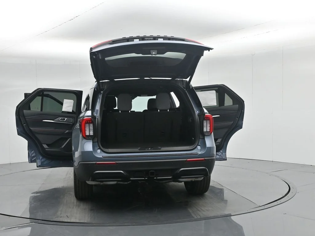 New 2026 Vapor Blue Metallic Ford ST-Line image 36