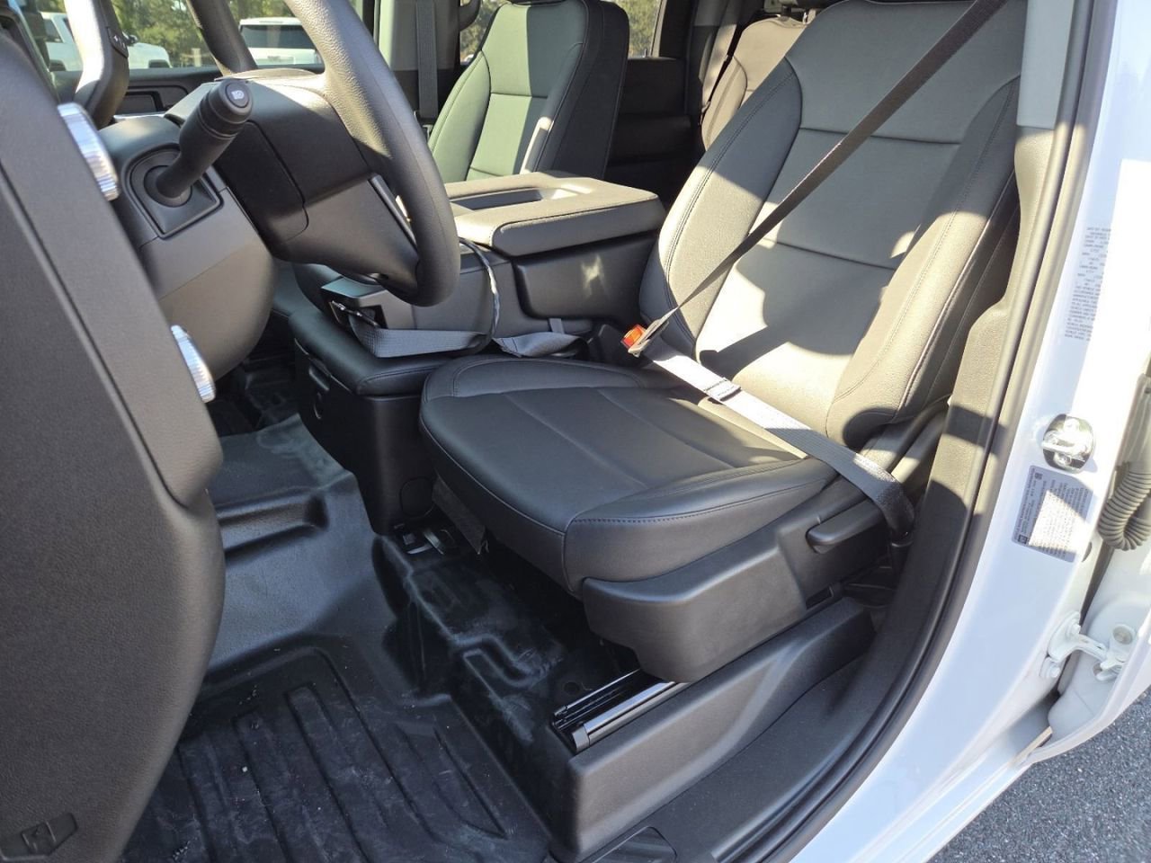 2025 GMC Sierra 3500HD Pro - Photo 29