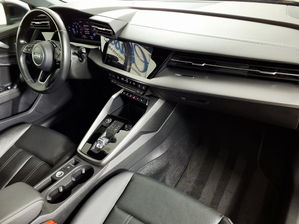 Used 2024  Audi 40 Premium image 12
