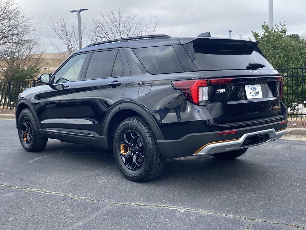 New 2026 Agate Black Metallic Ford Tremor® image 5