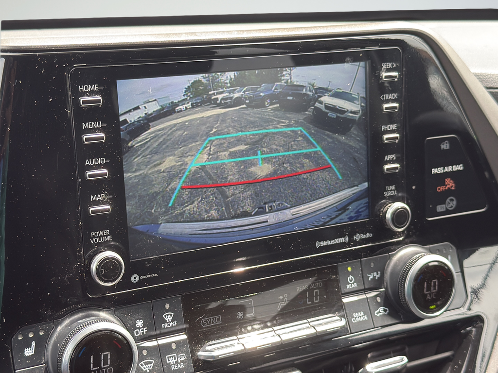 Used 2021  Toyota XLE image 24