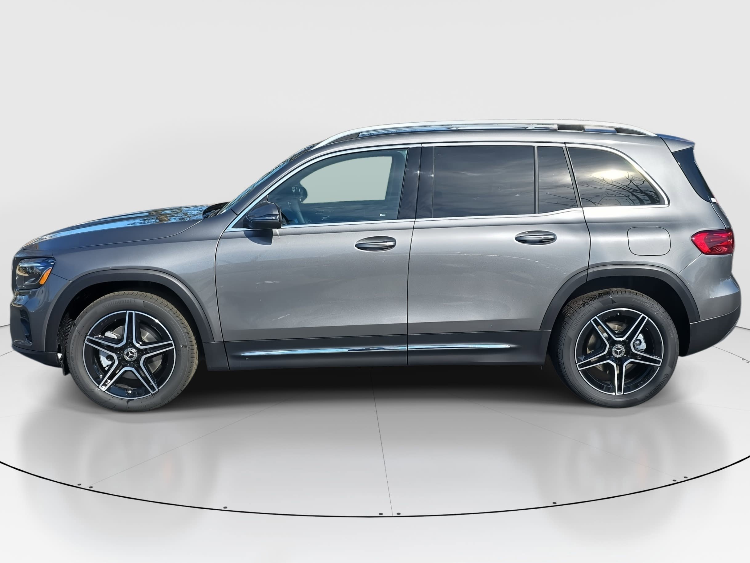 New 2026 Mountain Grey Metallic Mercedes-Benz GLB250 image 8