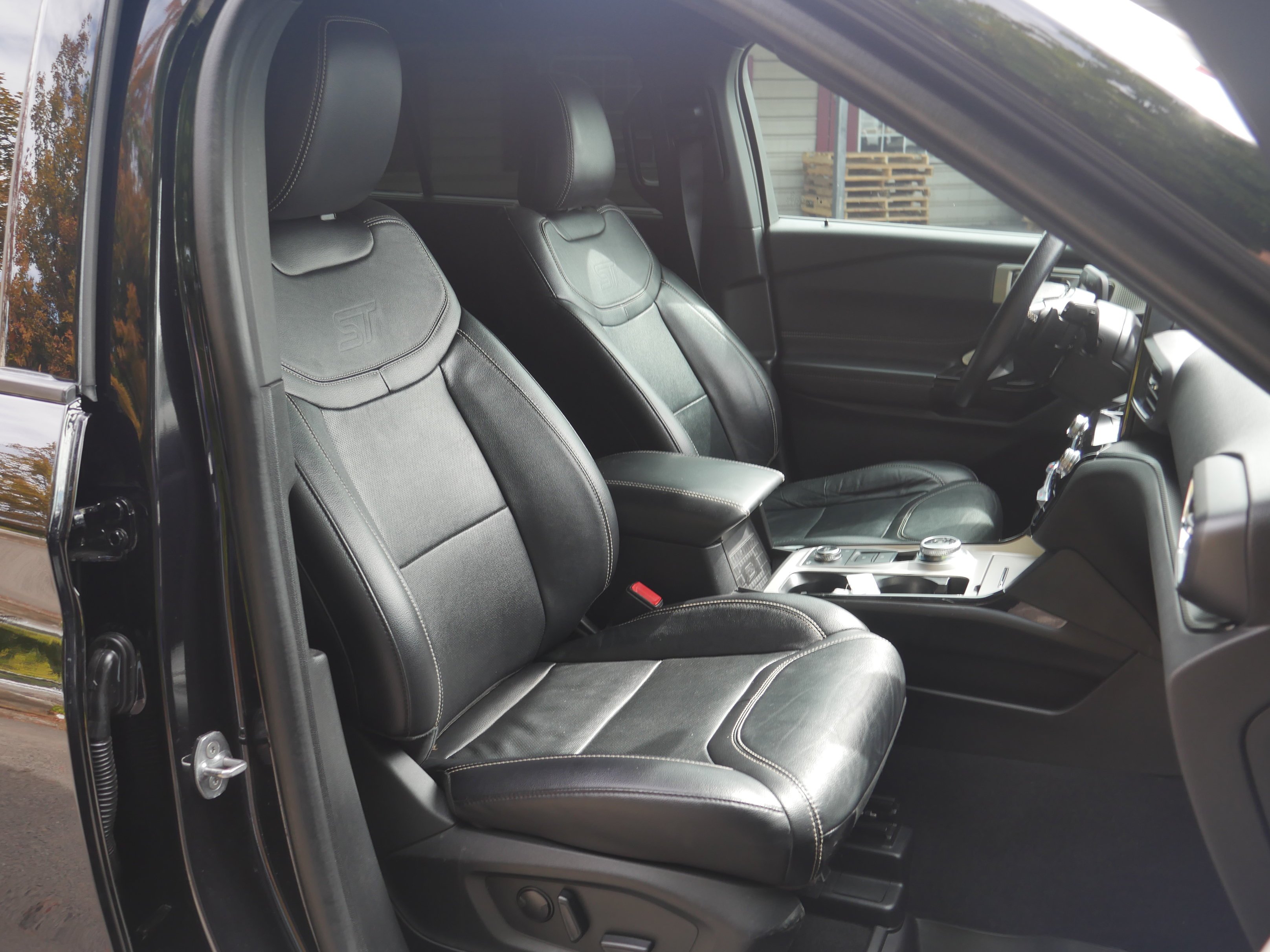 Used 2023 Agate Black Metallic Ford ST image 21