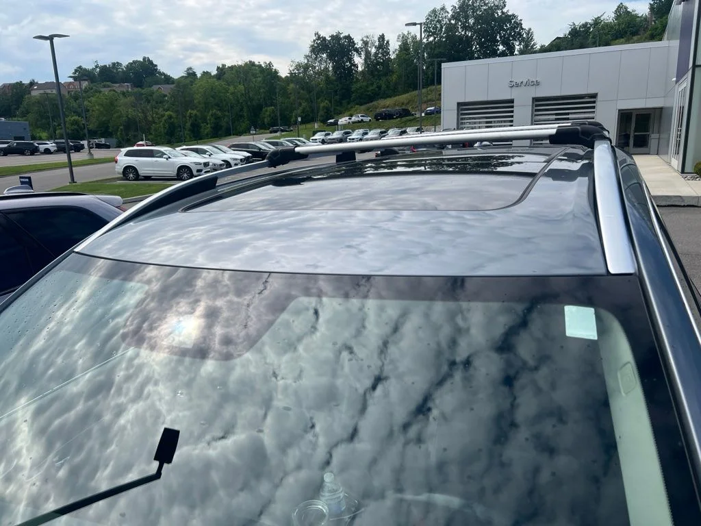 Used 2017 Gray Metallic Volvo T6 Momentum image 8