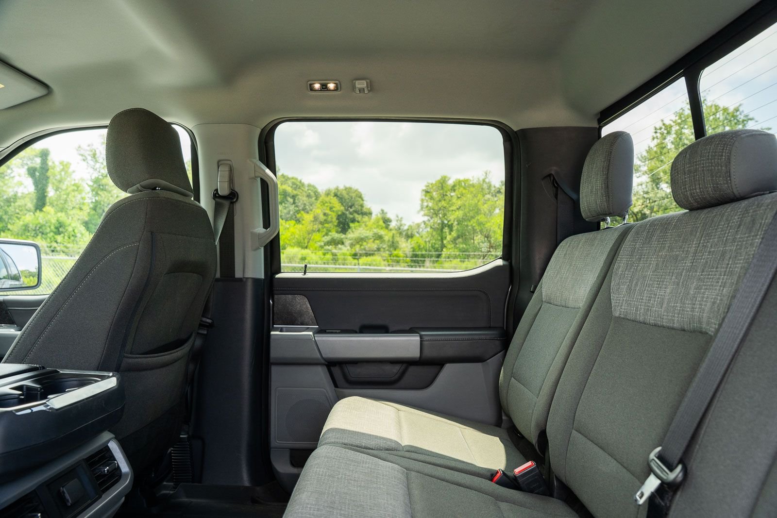 Used 2023 Gray Ford XLT image 17
