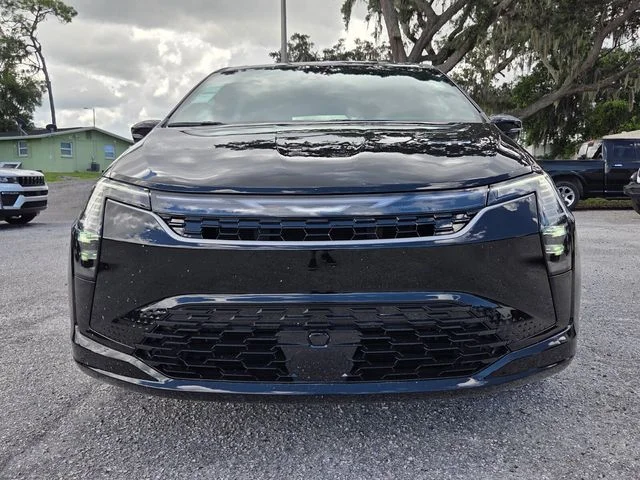 New 2027 Diamond Black Crystal Pearl-Coat Exterior Paint Chrysler Select image 4