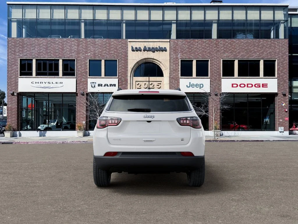New 2026 Bright White Clearcoat Jeep Latitude image 7