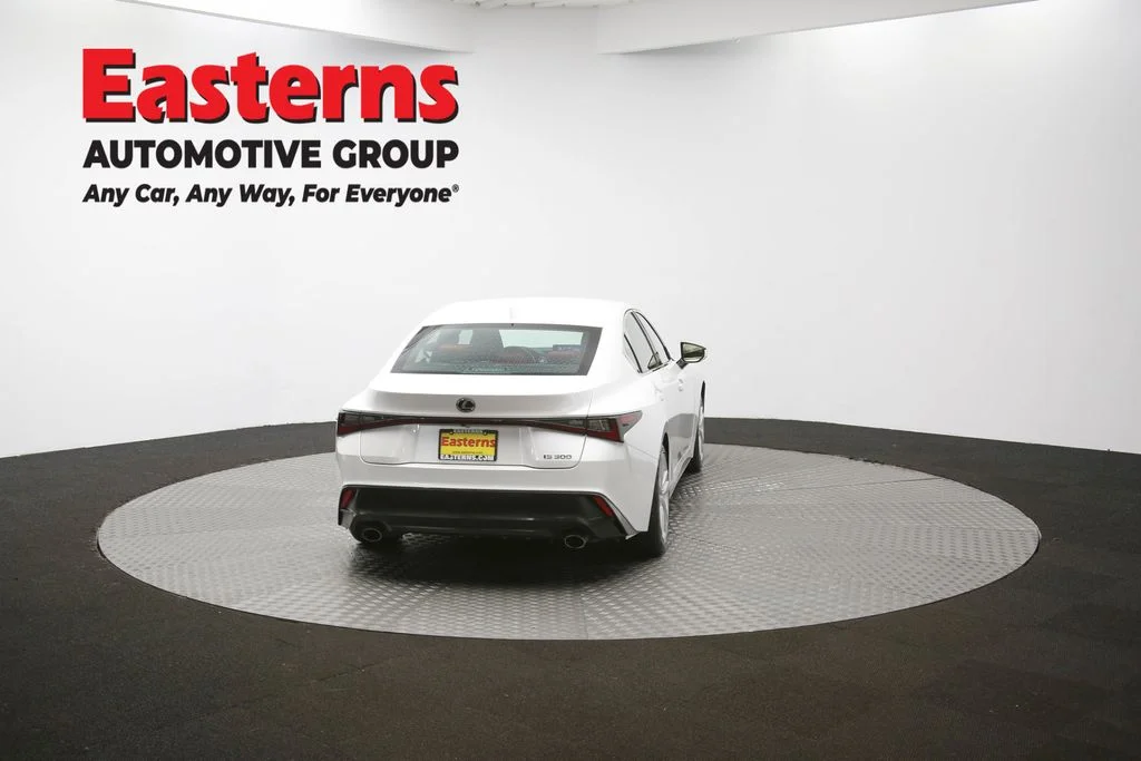 Used 2021  Lexus 300 image 37
