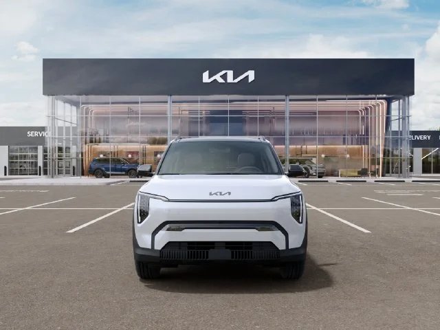 New 2027 White Kia Land image 2