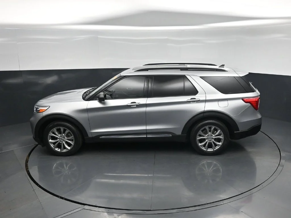 Used 2021 Silver Ford XLT image 38