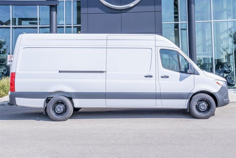 New 2023 Mercedes-Benz Sprinter 2500 Cargo 170 High Roof (Std