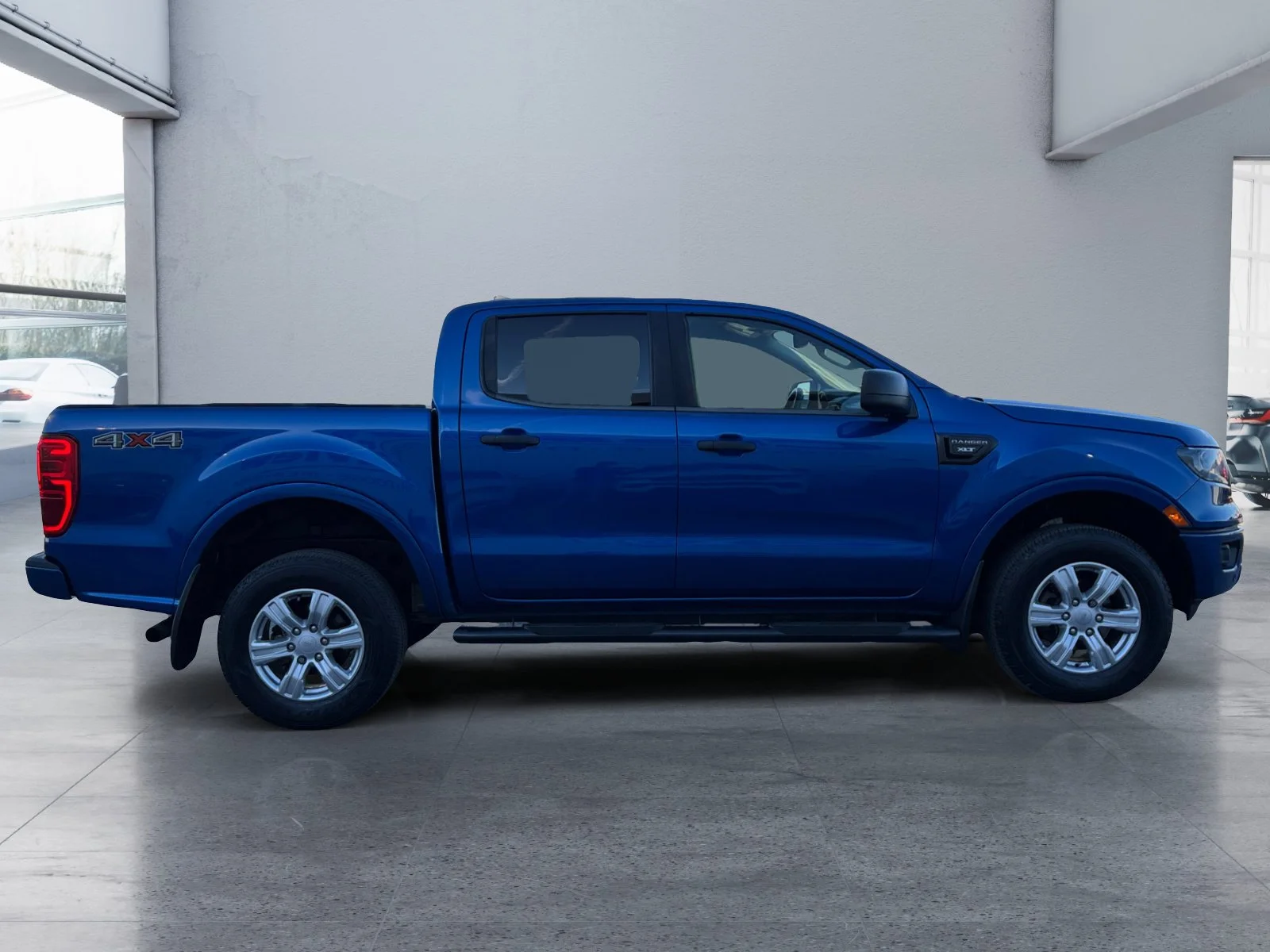 Used 2019 Lightning Blue Metallic Ford XLT image 6