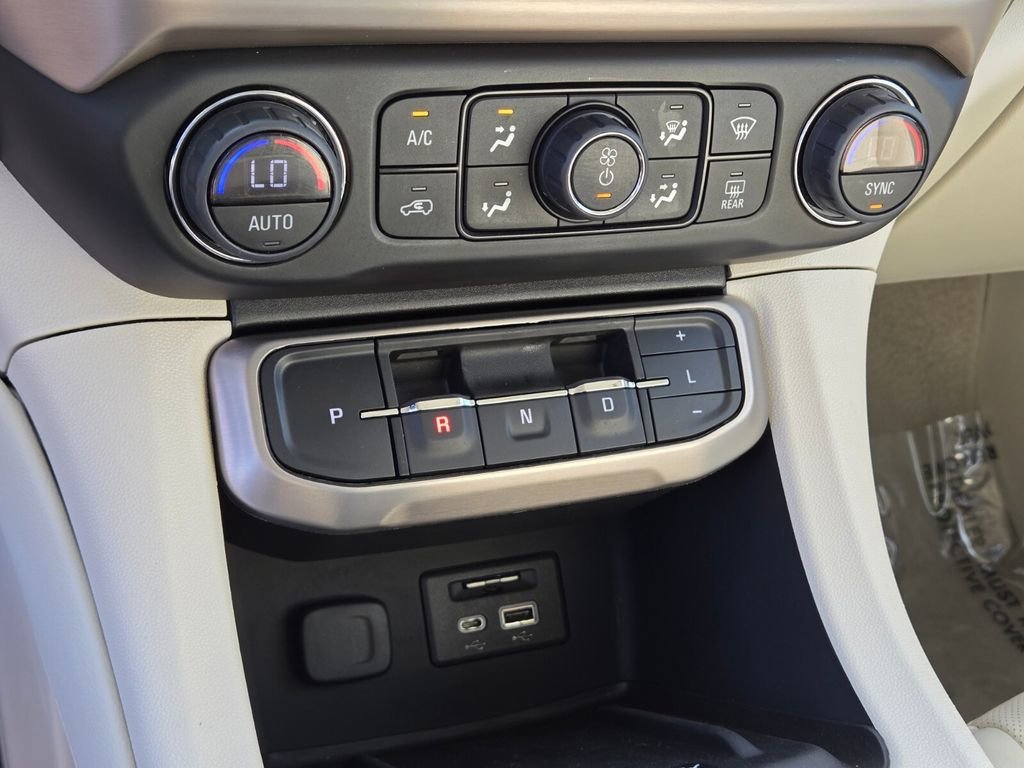 2023 GMC Acadia Denali - Photo 21