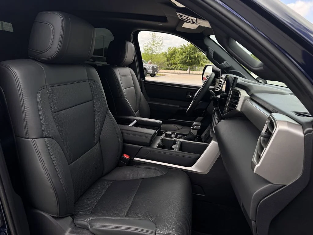 Used 2025  Toyota Limited image 29