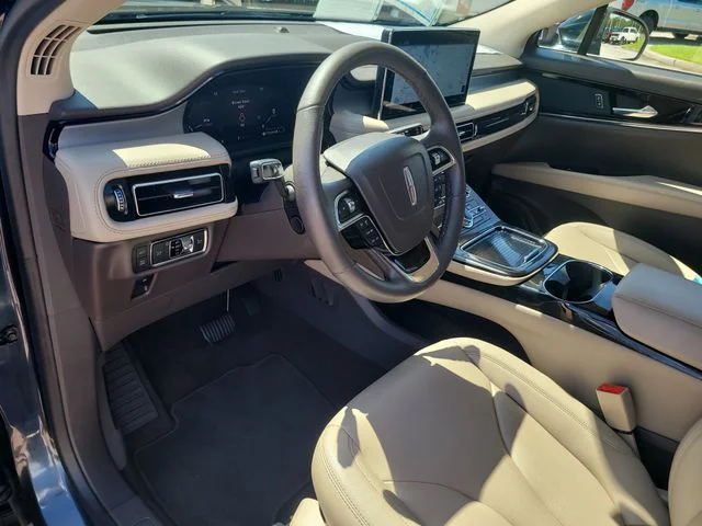 Used 2022 Blue Lincoln Standard image 18