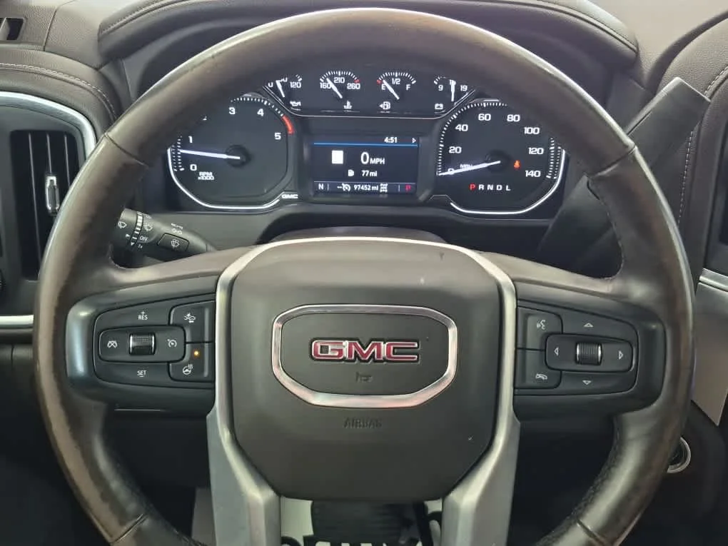 Used 2023 White Frost Tricoat GMC SLT image 17