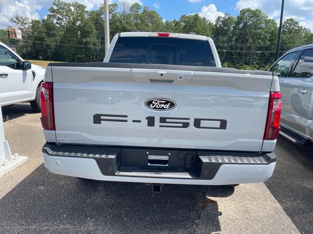 New 2026 Avalanche Ford XLT image 10