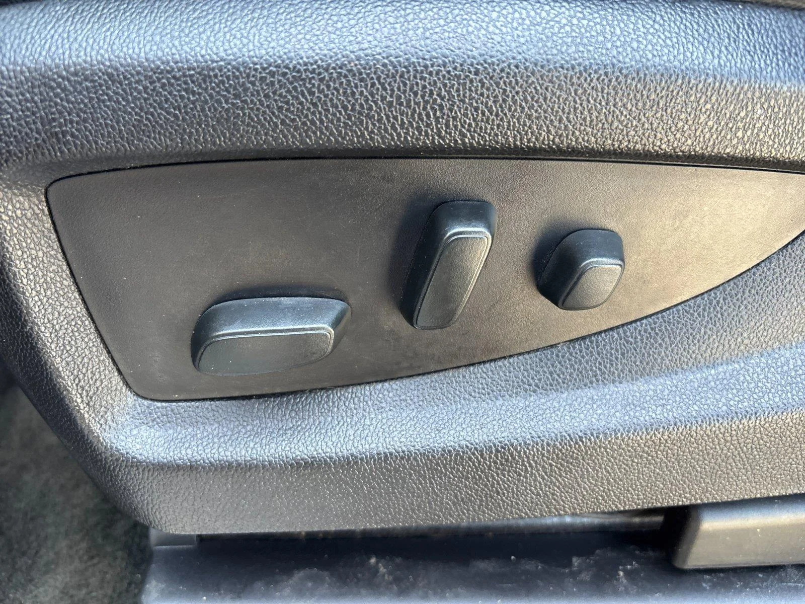 Used 2017 Tungsten Metallic Chevrolet Premier image 16