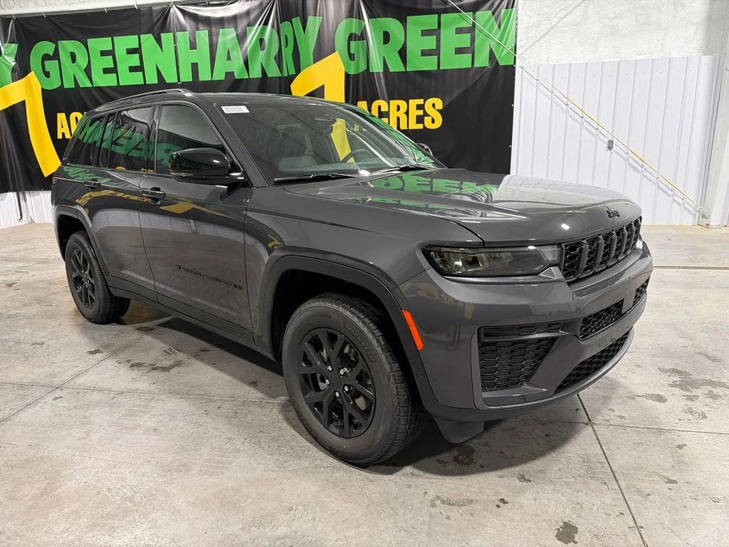 New 2026 Baltic Gray Metallic Clear-Coat Exterior Paint Jeep Laredo Altitude image 2