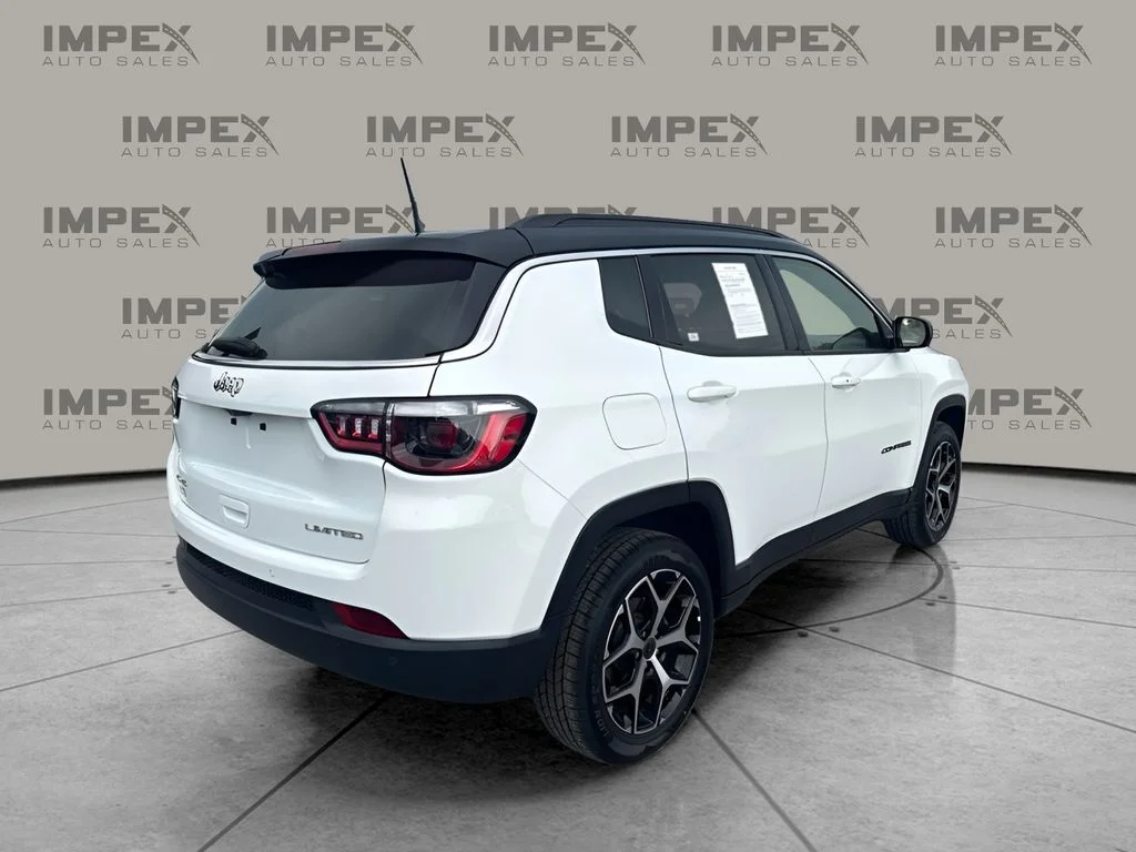 Used 2025 White Jeep Limited image 3