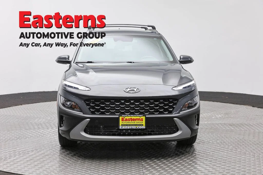 Used 2023 Gray Hyundai SEL image 2