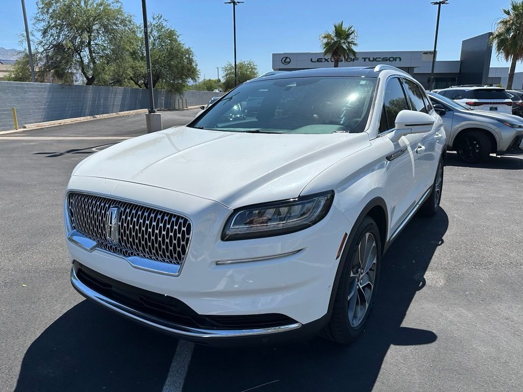 Used 2022 White Lincoln Reserve image 27
