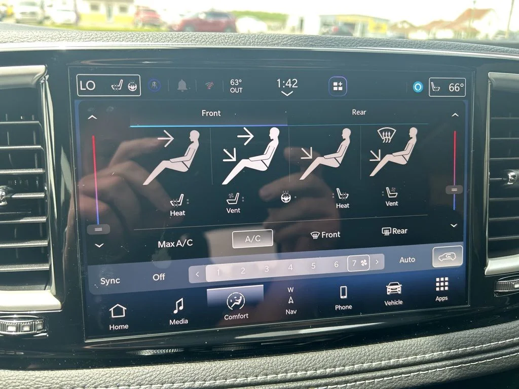 New 2027 Black Chrysler Limited image 31