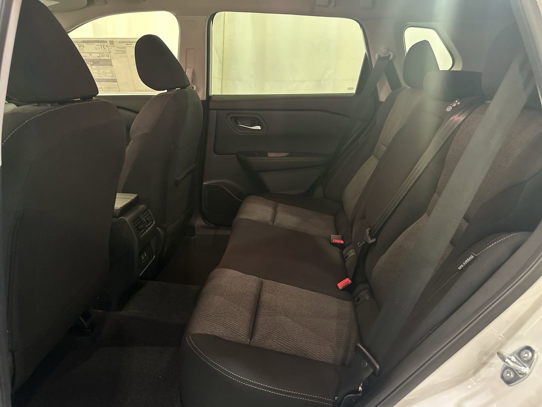 2026 Nissan Rogue SV - Photo 17